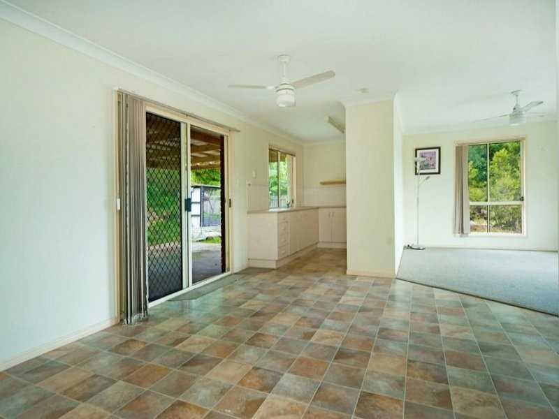 5 Guy Lane, Oxenford QLD 4210