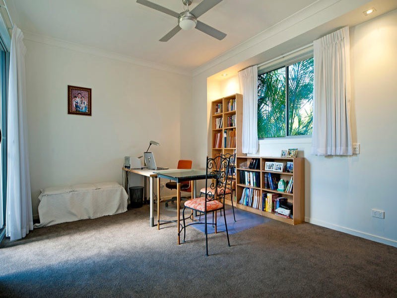 1/4024 Quayside, Benowa QLD 4217