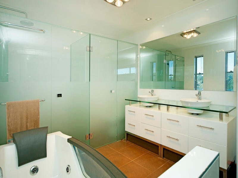 1/4024 Quayside, Benowa QLD 4217