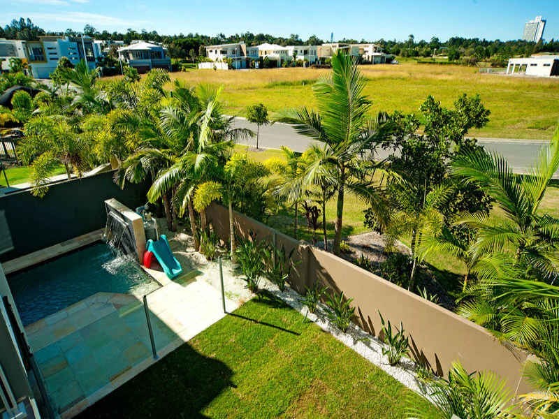 1/4024 Quayside, Benowa QLD 4217