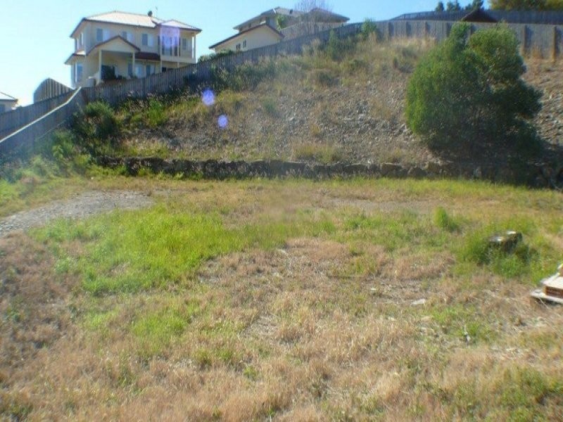 32 Wellers Street, Pacific Pines QLD 4211