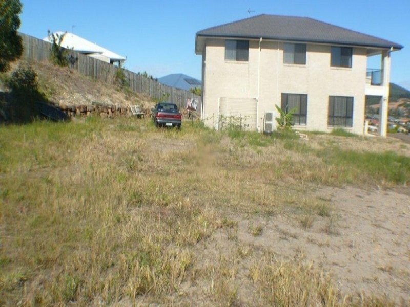 32 Wellers Street, Pacific Pines QLD 4211