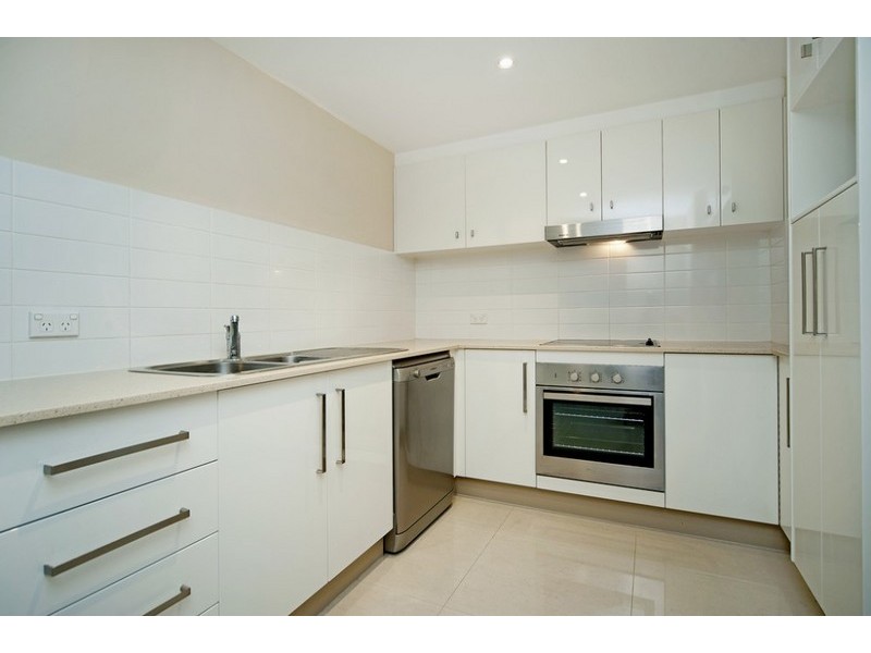 10/24 Parker Street, Labrador QLD 4215