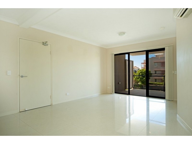 10/24 Parker Street, Labrador QLD 4215