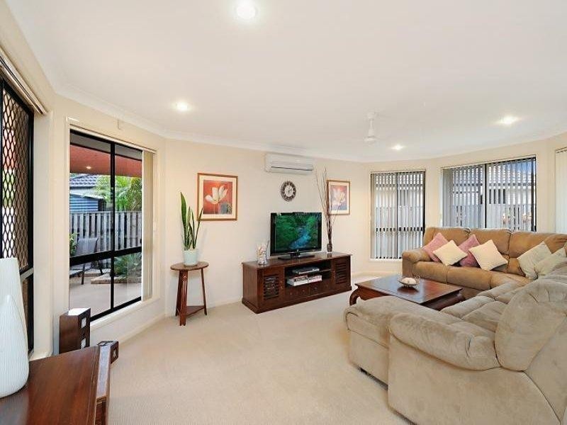21 Taroona Circuit, Oxenford QLD 4210