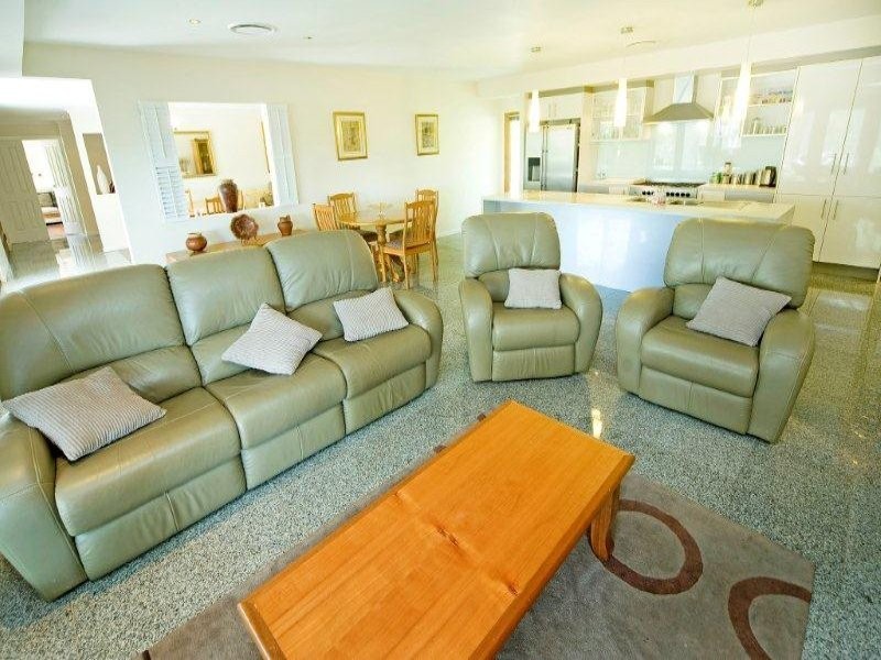 13A Uplands Drive, Parkwood QLD 4214