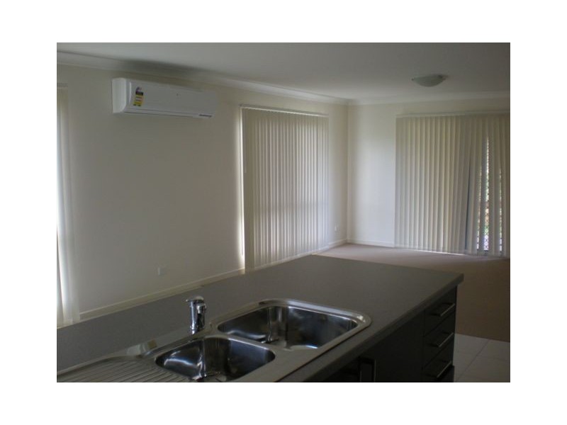 37 Saltwater Boulevard, Oxenford QLD 4210