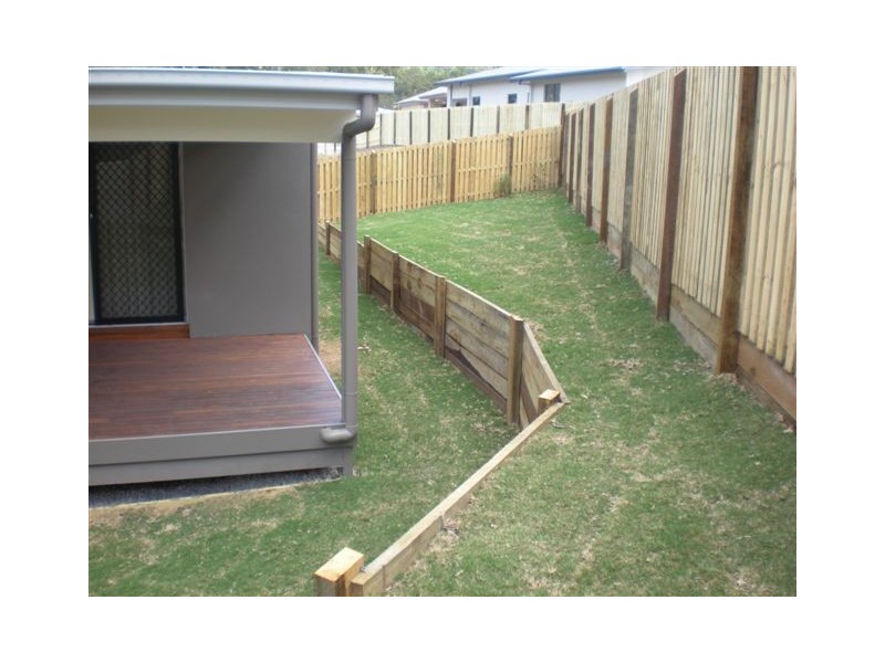 37 Saltwater Boulevard, Oxenford QLD 4210