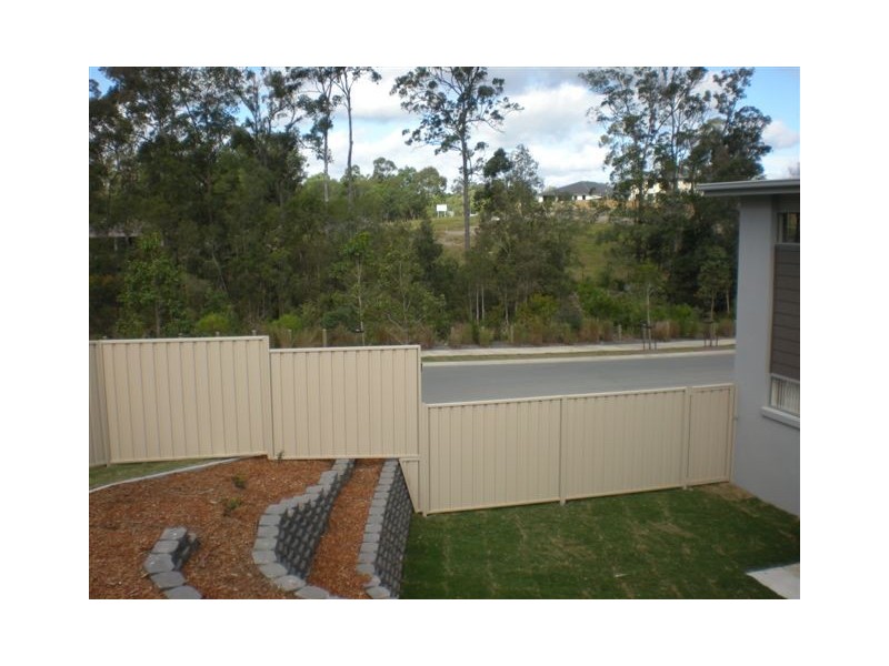 37 Saltwater Boulevard, Oxenford QLD 4210