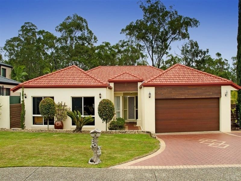 16 Leeds Close, Arundel QLD 4214