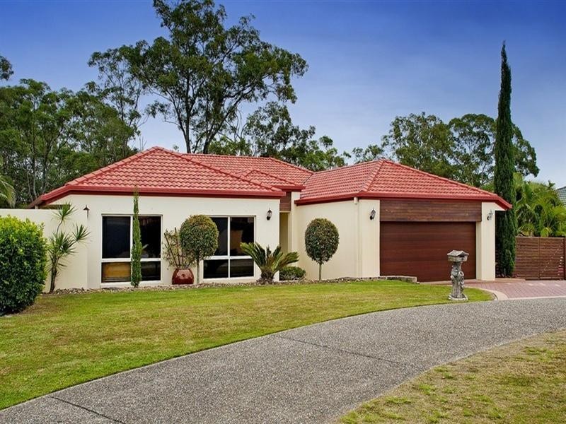 16 Leeds Close, Arundel QLD 4214