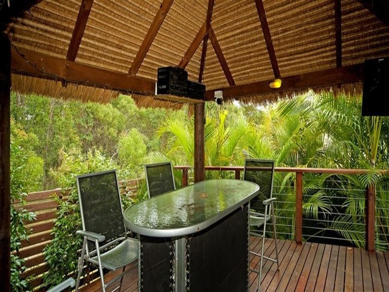 16 Leeds Close, Arundel QLD 4214