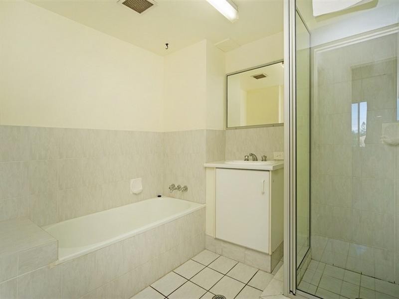 23/418 Marine Parade, Biggera Waters QLD 4216