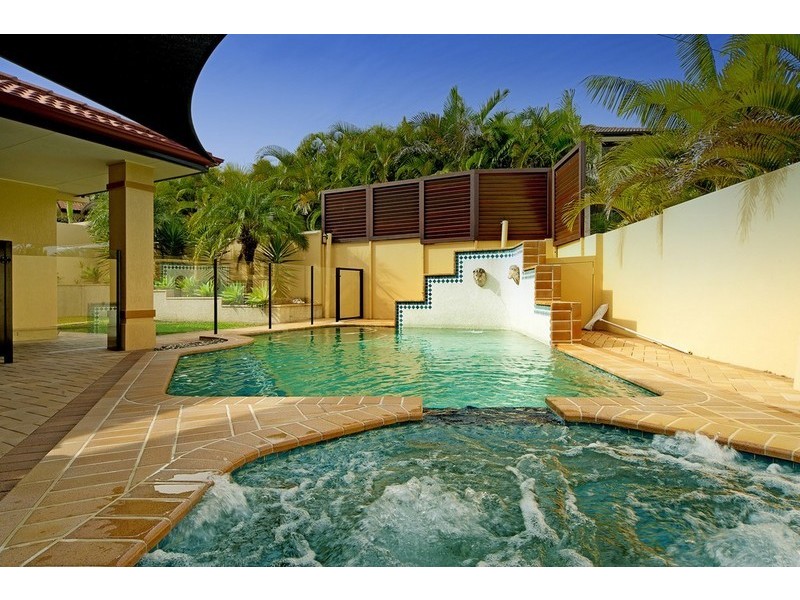 21 Nottinghill Gate Drive, Arundel QLD 4214