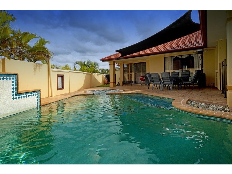 21 Nottinghill Gate Drive, Arundel QLD 4214