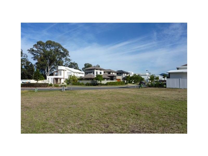 16 Fleetwood Court, Helensvale QLD 4212
