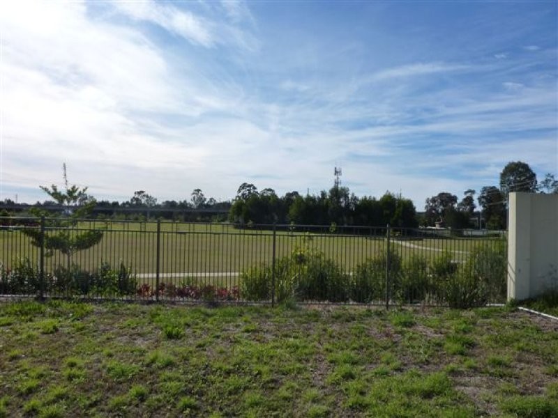 16 Fleetwood Court, Helensvale QLD 4212