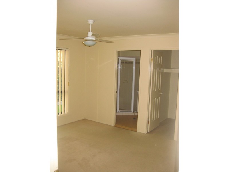 15 Etelka Way, Arundel QLD 4214