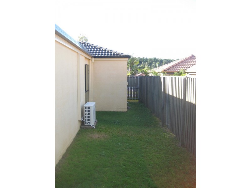 15 Etelka Way, Arundel QLD 4214