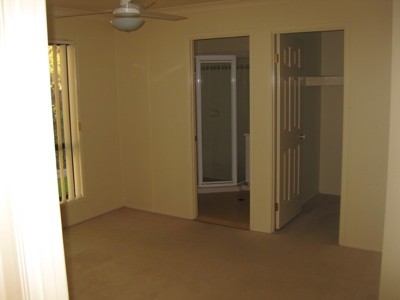 15 Etelka Way, Arundel QLD 4214