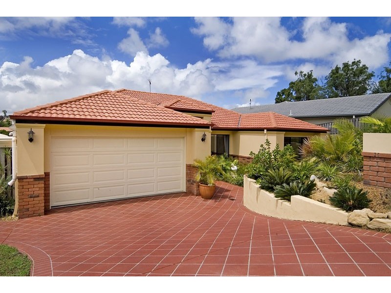 6 Cope Place, Pacific Pines QLD 4211