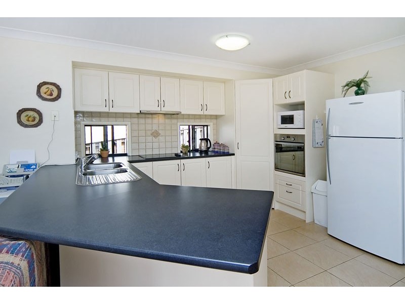 6 Cope Place, Pacific Pines QLD 4211