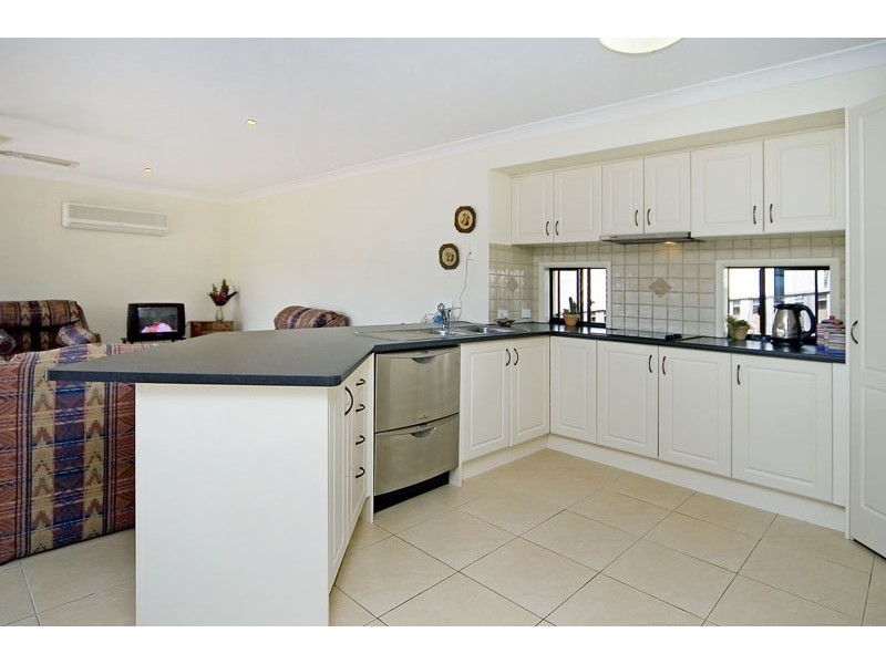 6 Cope Place, Pacific Pines QLD 4211