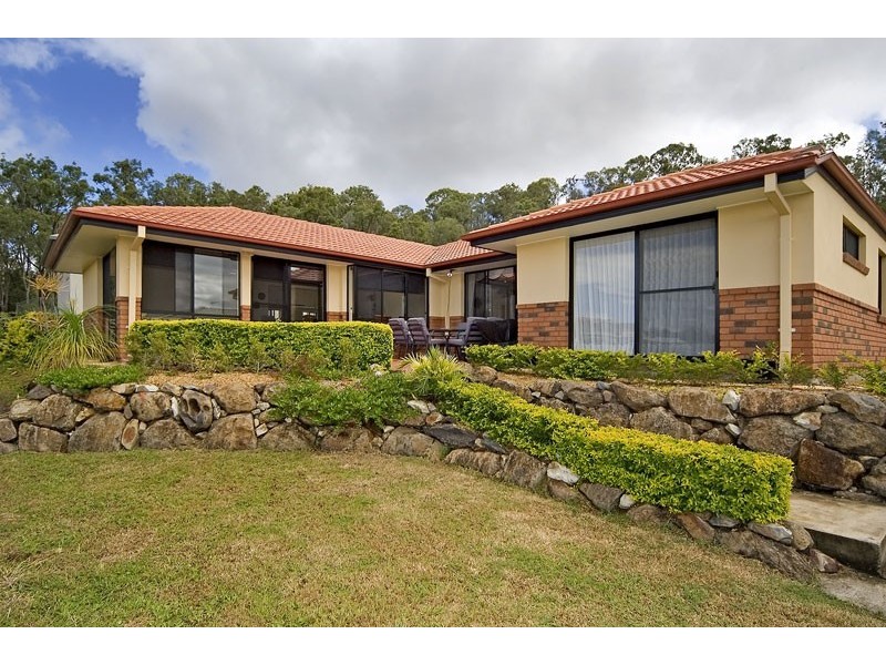 6 Cope Place, Pacific Pines QLD 4211