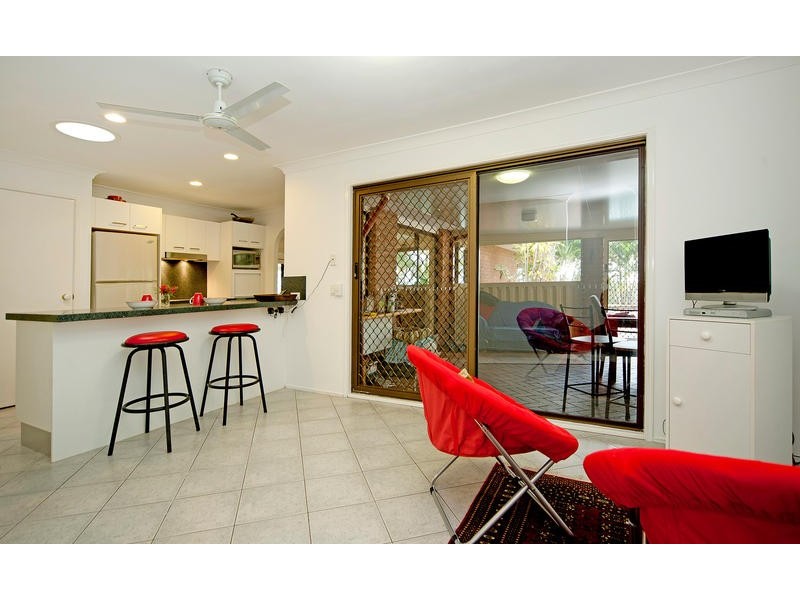 16 Cannington Place, Helensvale QLD 4212