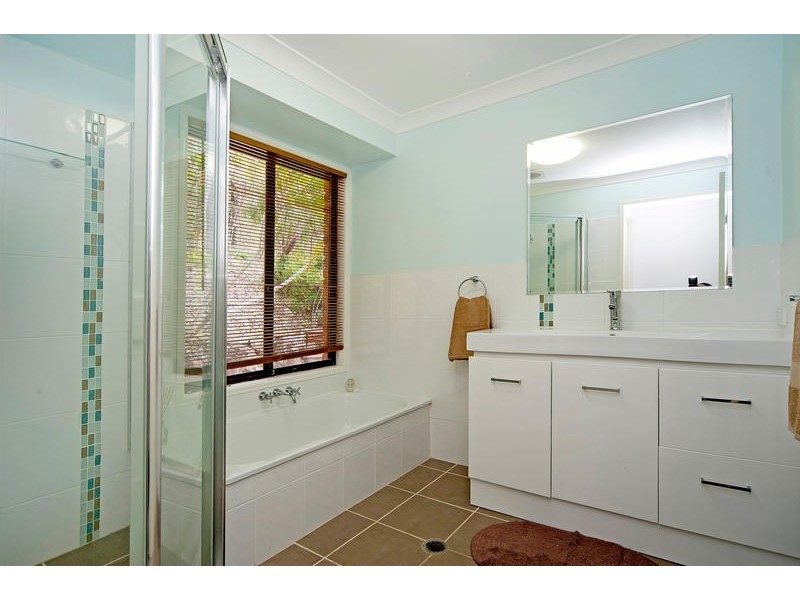 16 Cannington Place, Helensvale QLD 4212