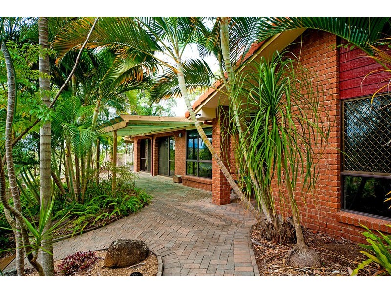 16 Cannington Place, Helensvale QLD 4212