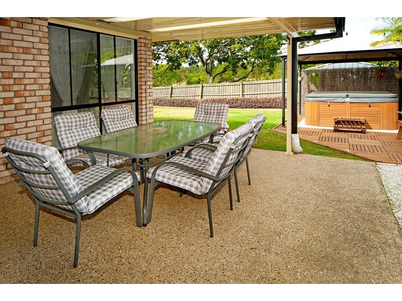 4 Tandanus Court, Oxenford QLD 4210