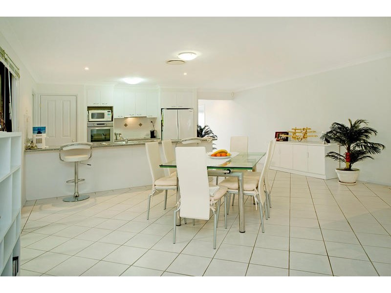 4 Tandanus Court, Oxenford QLD 4210