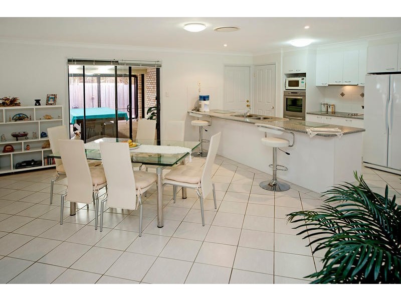 4 Tandanus Court, Oxenford QLD 4210