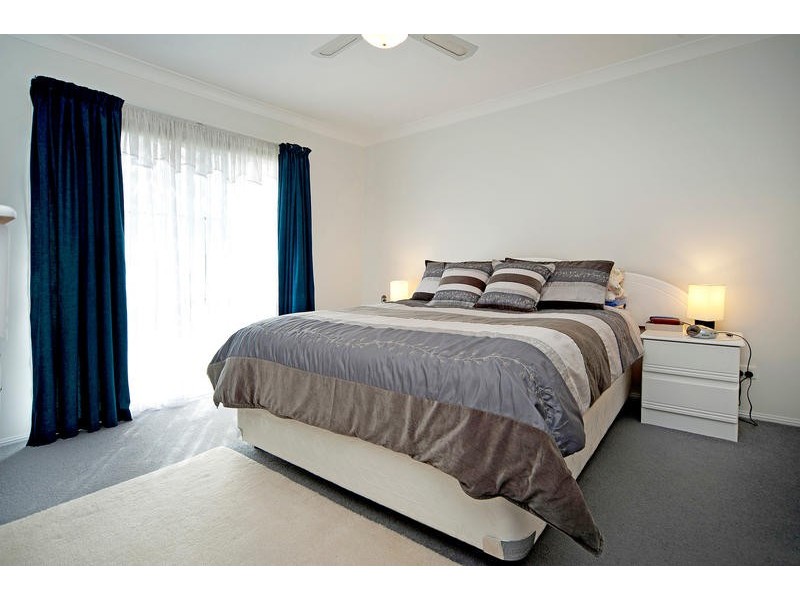 4 Tandanus Court, Oxenford QLD 4210