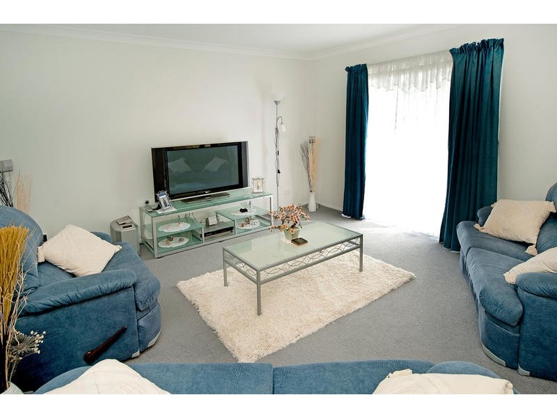 4 Tandanus Court, Oxenford QLD 4210