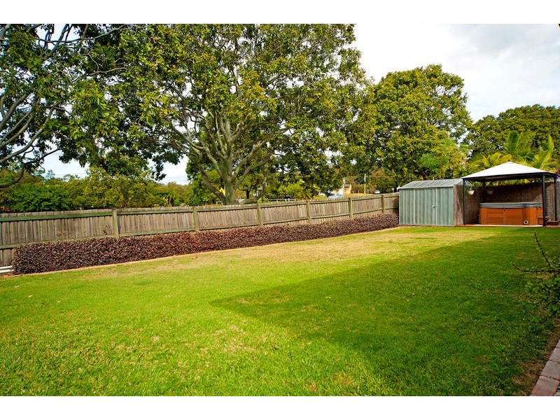 4 Tandanus Court, Oxenford QLD 4210