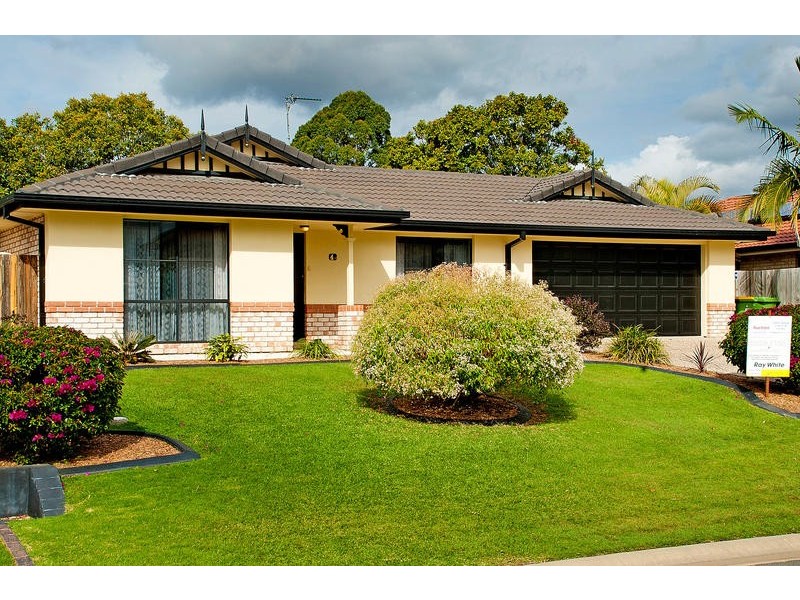 4 Tandanus Court, Oxenford QLD 4210