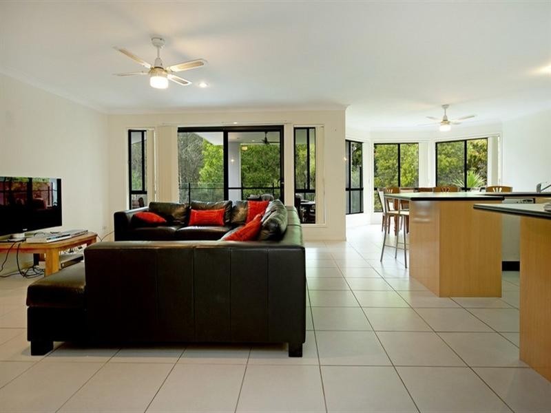 36 Gippsland Drive, Helensvale QLD 4212