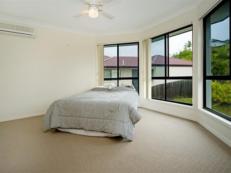 36 Gippsland Drive, Helensvale QLD 4212