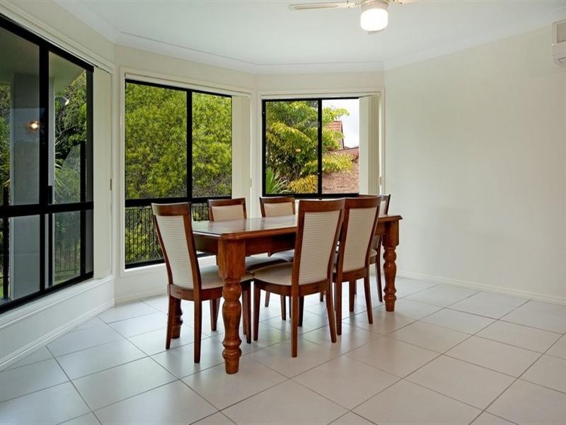 36 Gippsland Drive, Helensvale QLD 4212