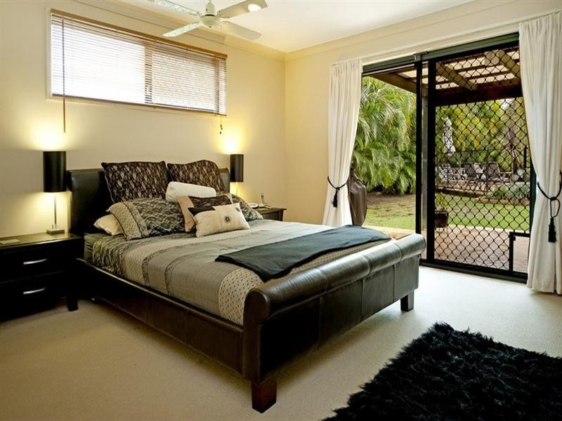 10 Kingman Court, Pacific Pines QLD 4211