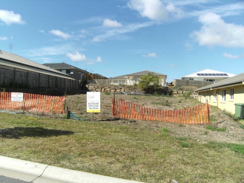 4 Willunga Street, Pacific Pines QLD 4211