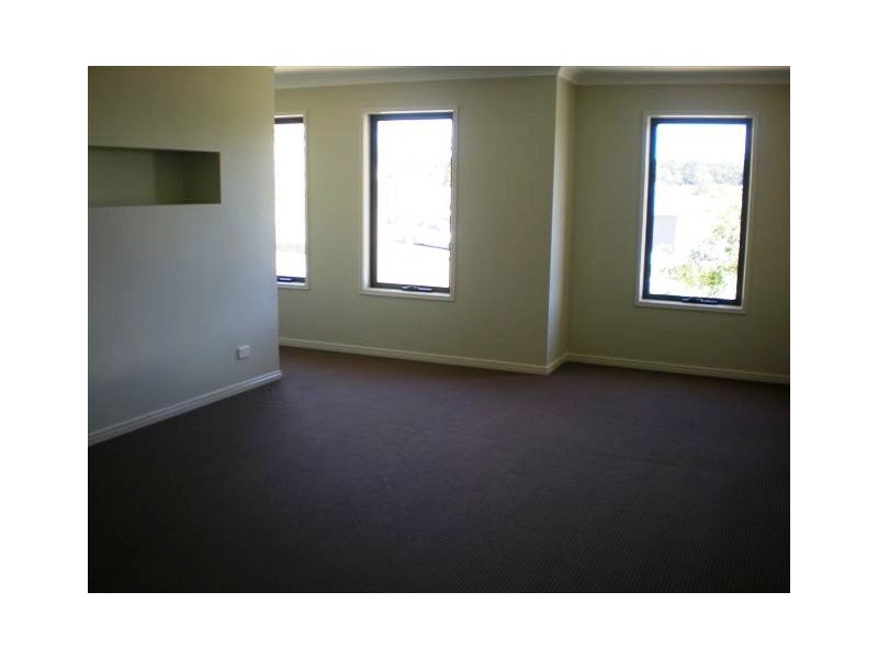 Pacific Pines QLD 4211