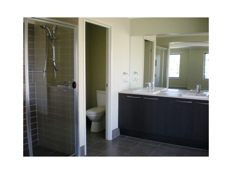 Pacific Pines QLD 4211