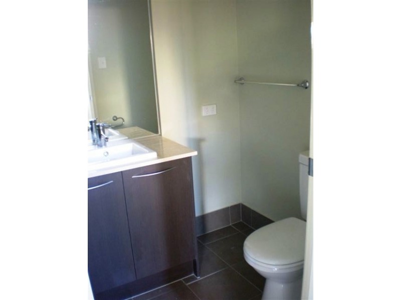 Pacific Pines QLD 4211