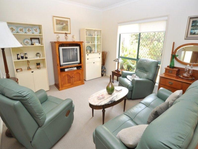 2/4 Gordon Street, Labrador QLD 4215