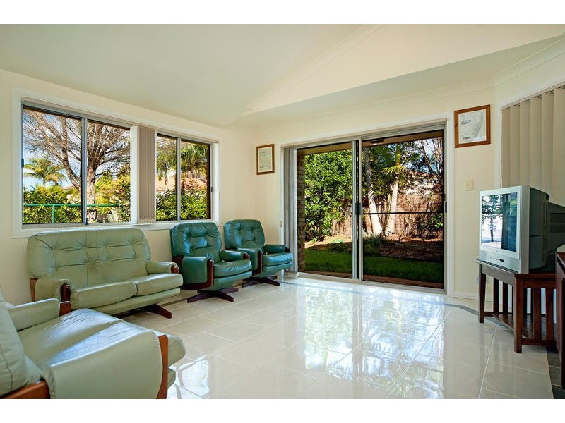 2/4 Koala Town Road, Upper Coomera QLD 4209