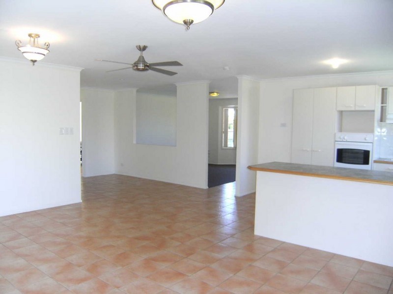 7 Hollyfern Court, Oxenford QLD 4210