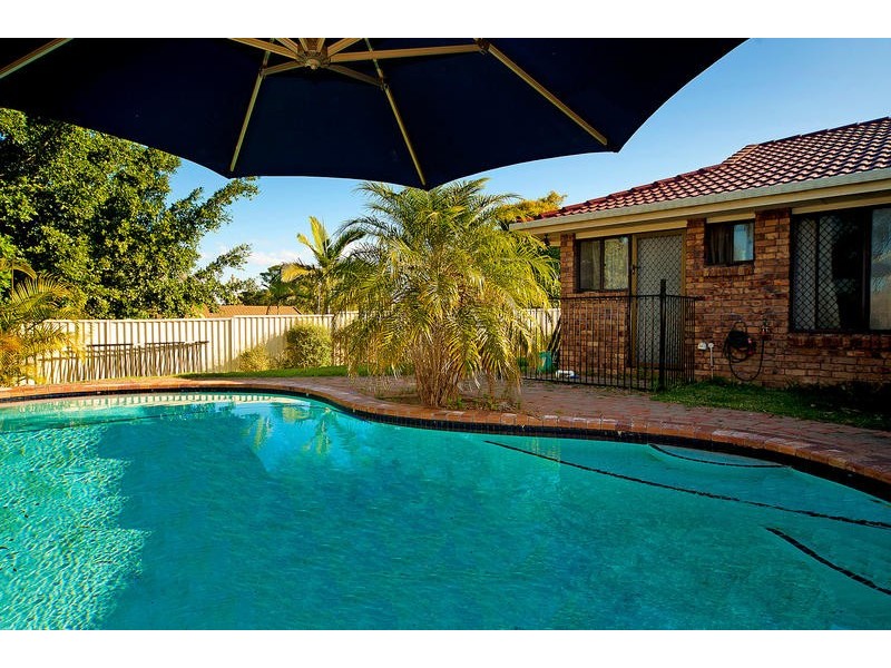 5 Dubbo Court, Helensvale QLD 4212
